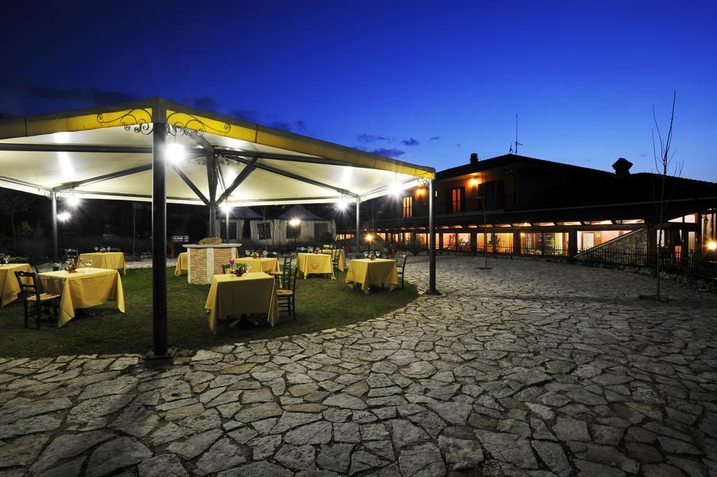 La Radice Hotel Paganica Exterior foto